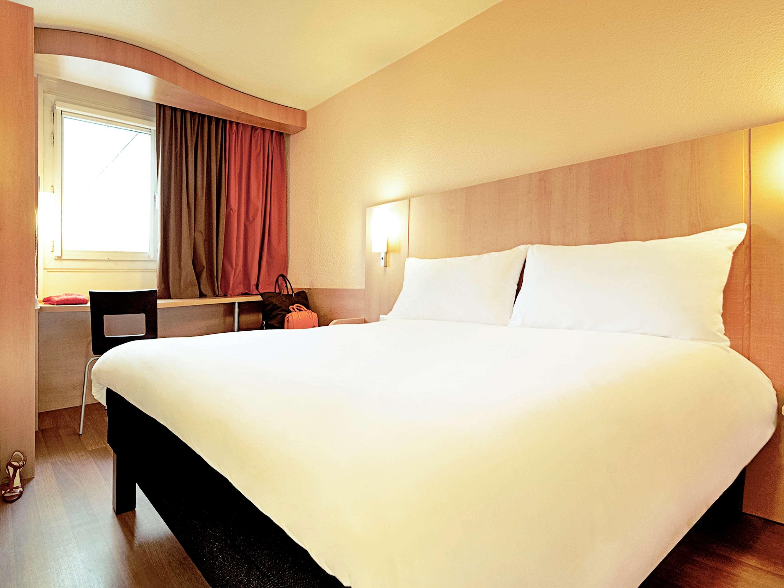 Hotel Ibis Lille Centre Gares Exterior foto
