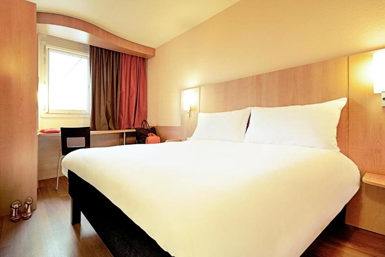 Hotel Ibis Lille Centre Gares Exterior foto