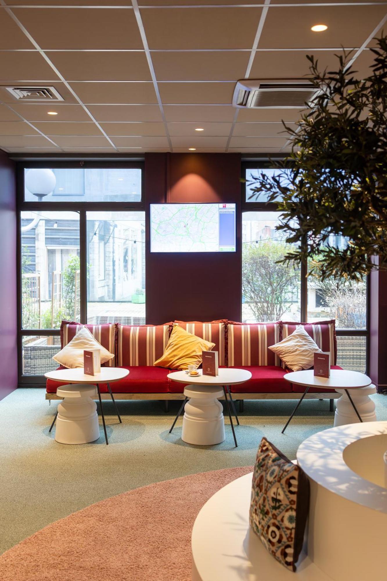Hotel Ibis Lille Centre Gares Exterior foto