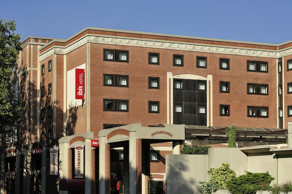 Hotel Ibis Lille Centre Gares Exterior foto